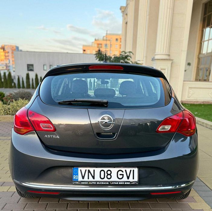 Opel Astra J Hatchback 1.6 Benzina 120 Cp Euro6 Cutie Manuala 146000KM
