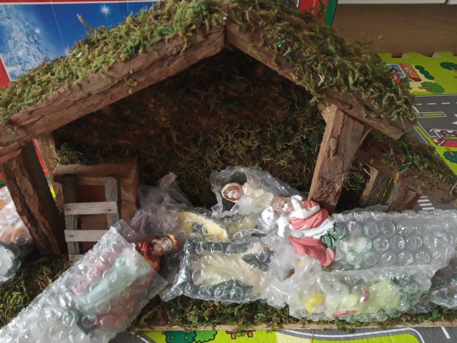 Коледен сет, репродукция