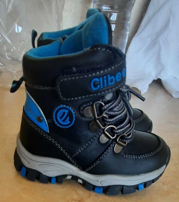 Нови ботуши за момче размер 23