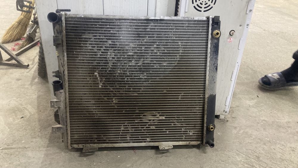 Радиатор от 124 мерсадеса 1991 года.