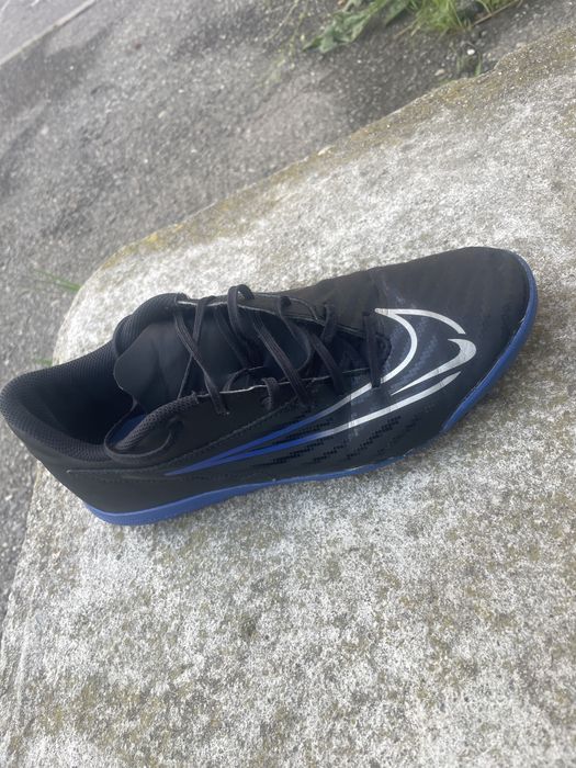 Vând ghete de fotbal nike nr 40