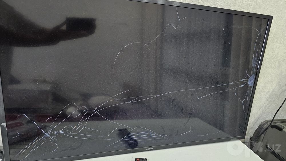 43 talik Samsung Tv oynasi singan
