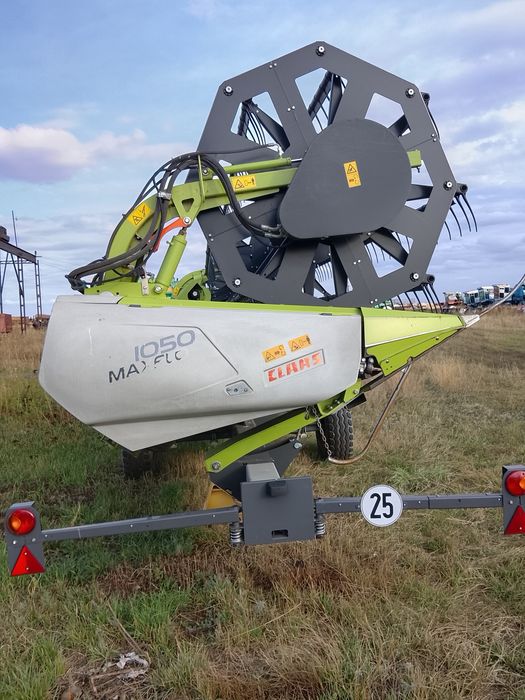 Продаётся жатка зерновая CLASS MAX FLO 1050