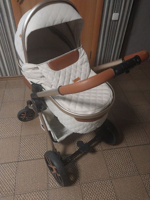 Продам каляску 10000