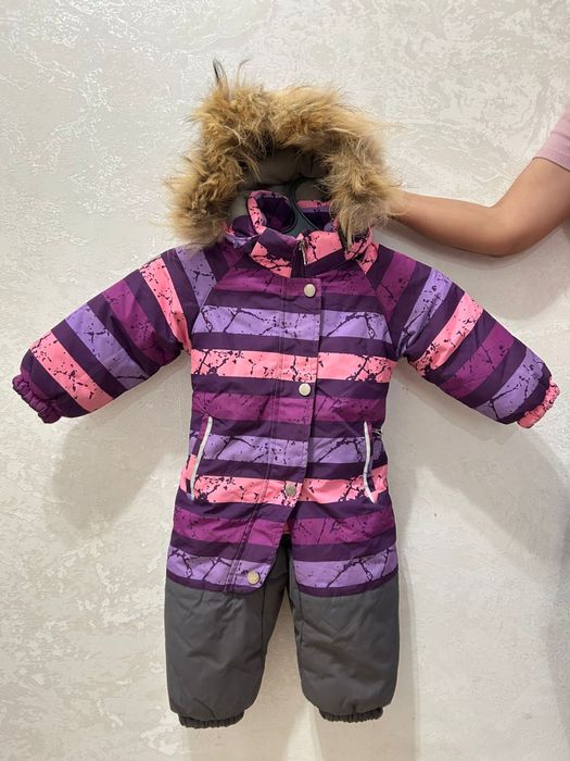 морозильник и куртки для девочек