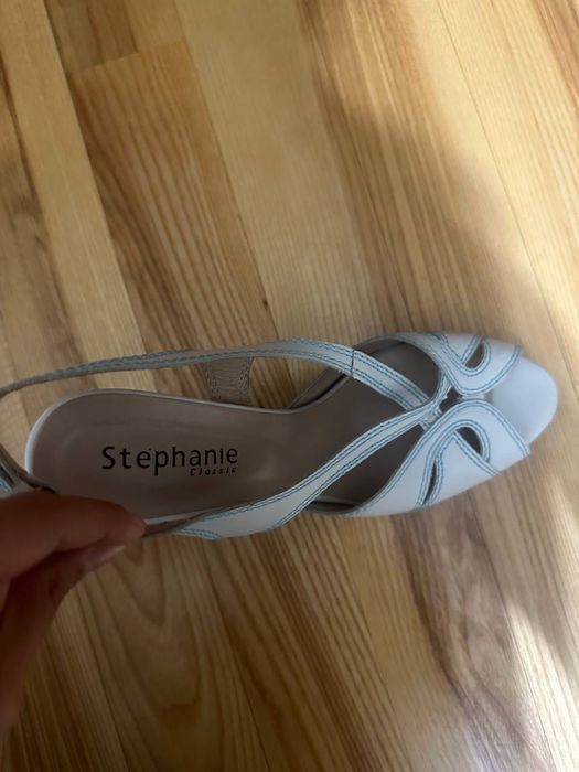 Женские босоножки (кожа)