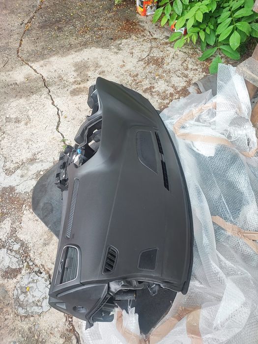 Vînd plansa bord renault megane 4 2019