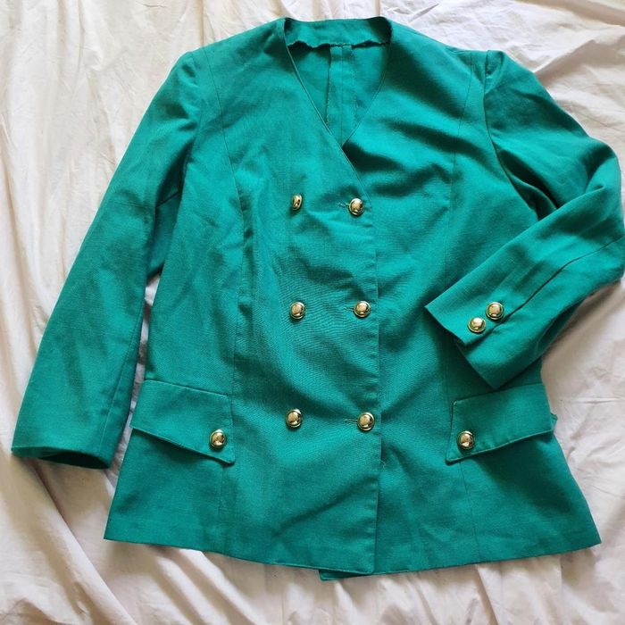 Sacou verde turcoaz cu nasturi aurii