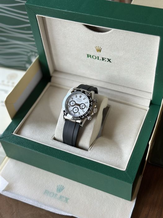 Rolex Daytona Cosmograph “Panda” 40 mm Rubber Strap