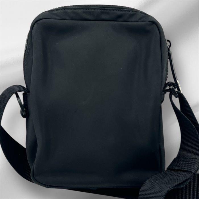 Boss Мъжка чантичка за през рамо