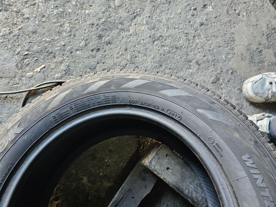 2 anvelope iarna 215 65 16C Hankook