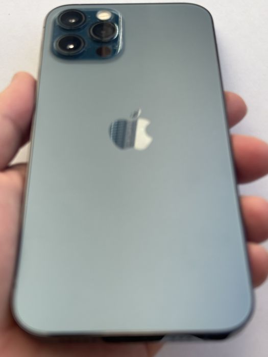 Продам Iphone 12 pro