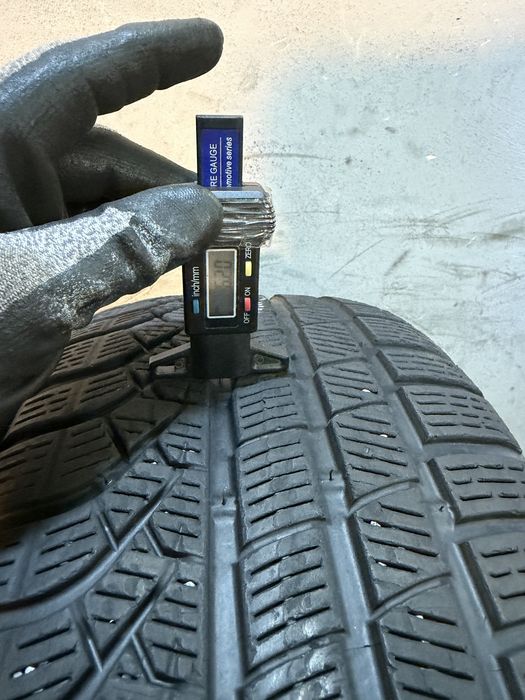 Гуми 275/35/19 и 245/40/19 PIRELLI Pzero Winter Спорт Пакет