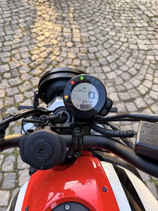 Yamaha XSR700 - Cafe Racer