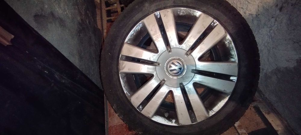 Vand jante originale Passat cu anvelope vară