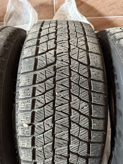 Шины зимние 215/55 R17