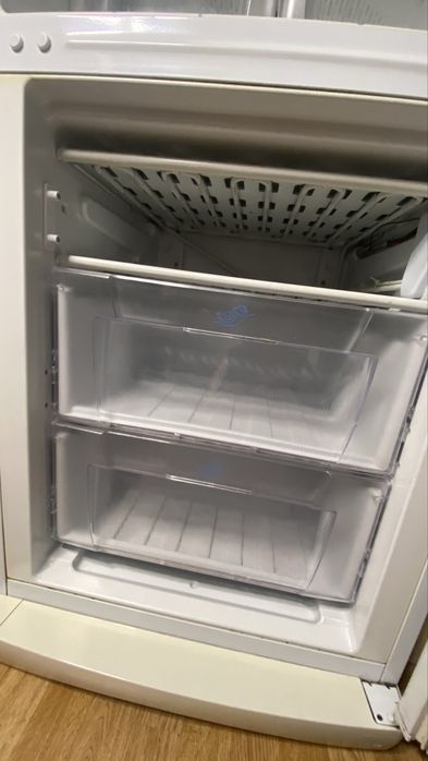 Холодильник Indesit (Индезит)