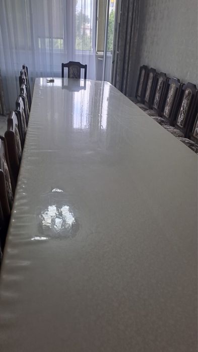 Стол со стульями