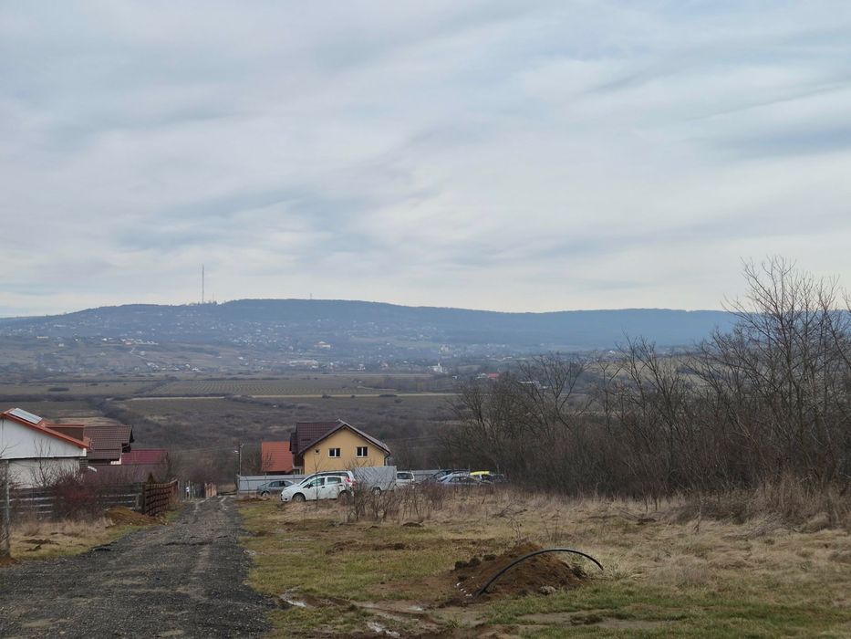 Teren intravilan 493 mp în Ciurea, Iași, vedere panoramică, apă și canalizare, ideal pentru casă