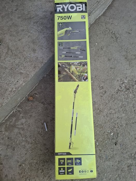 Телескопичен електрически трион/кастрачка за клони Ryobi RPP750S (750 W).