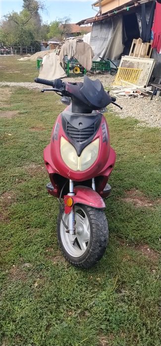 Vând scuter 80cc stare  buna de funcționare