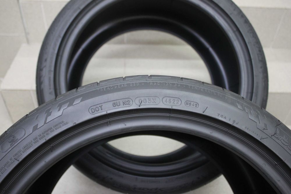 295/30-18 Michelin