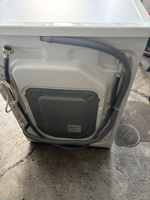 Продавам работеща пералня Gorenje