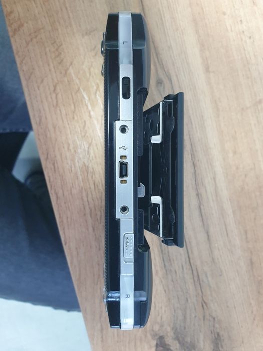 Psp 1000 fat торг есть