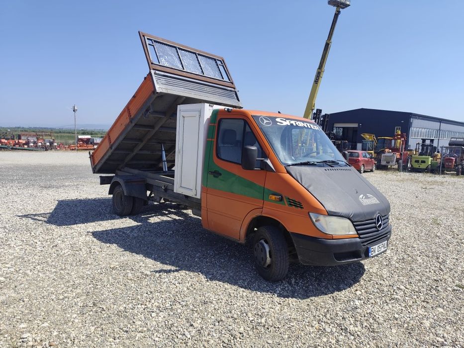 Camionetă basculabila mercedes sprinter pe dublu