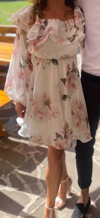 Нежна официална рокля