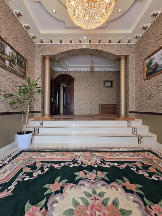 Дурмон махалласида 11 хона 14 сотихли  евроуй сотилади.