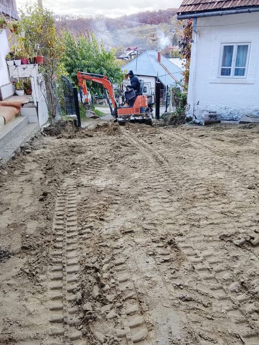 Inchiriez Buldoexcavator,miniexcavator+autobasculanta .