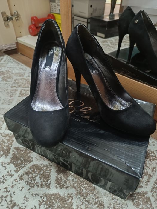 Продам женскую обувь