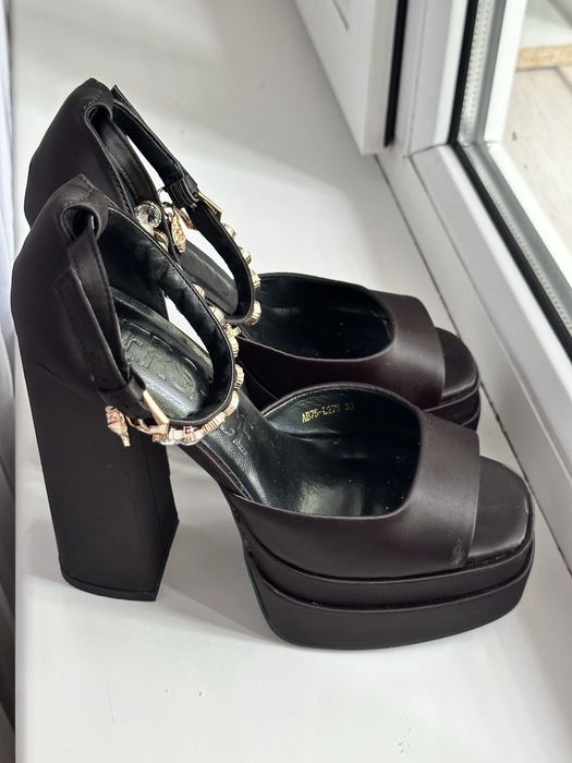 Туфли Братц, почти новые, надевала 2 раза