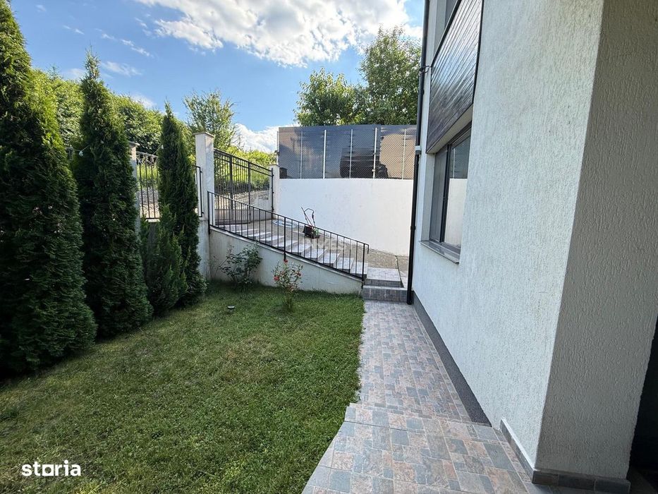 Casa tip duplex, libera, mutare imediata — Rond Pacurari, Iasi