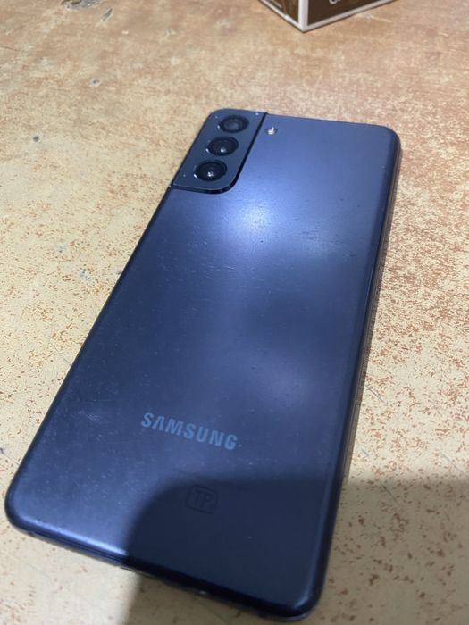 Продам samsung S21 FE
