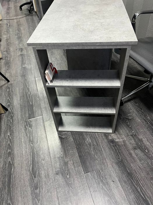 Стол компьютерный