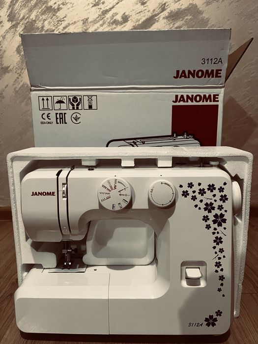 Швейная машина Janome 3112A