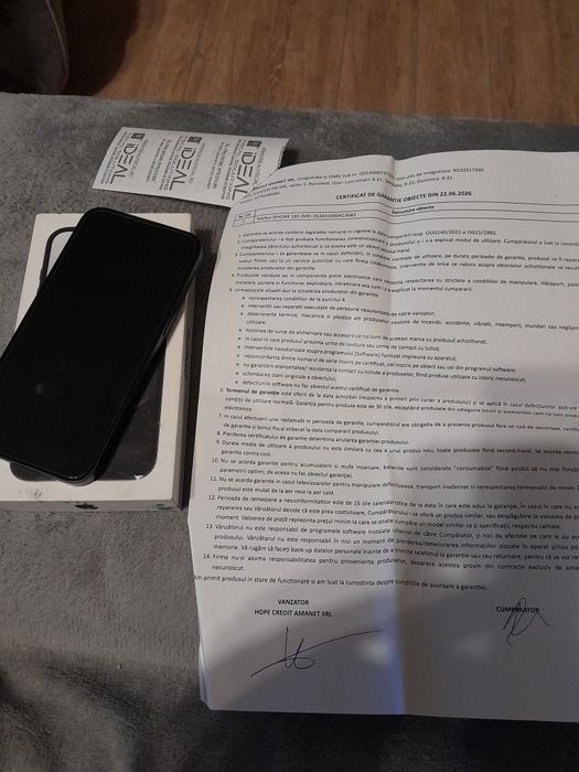 Vând iPhone 16E ca nou