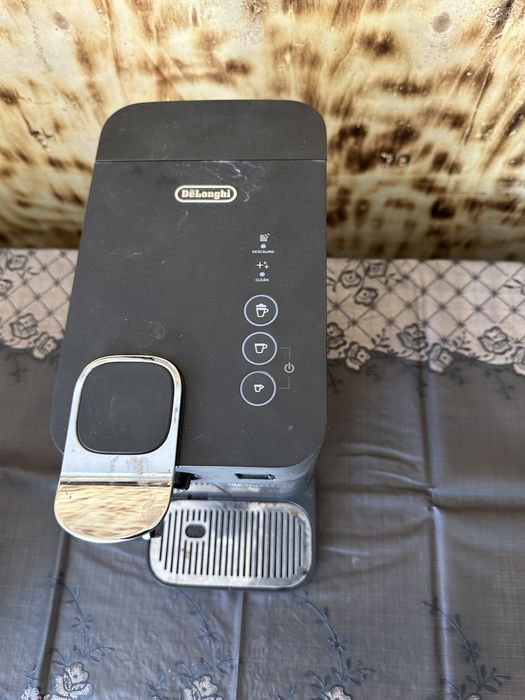 Aparat cafea delonghi cu capsule 150 lei