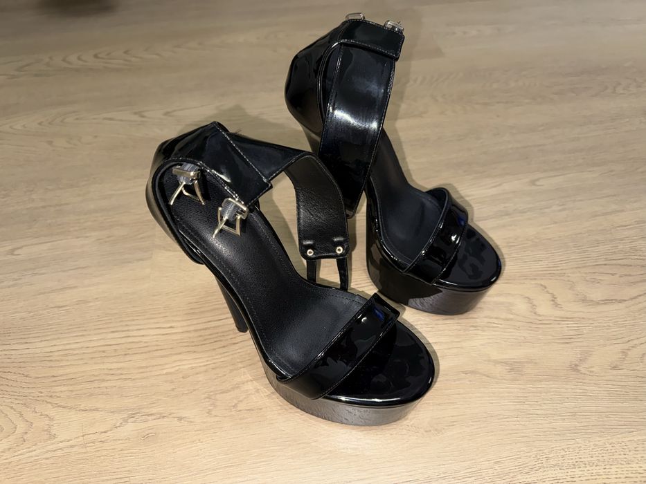 Sandale latex negre