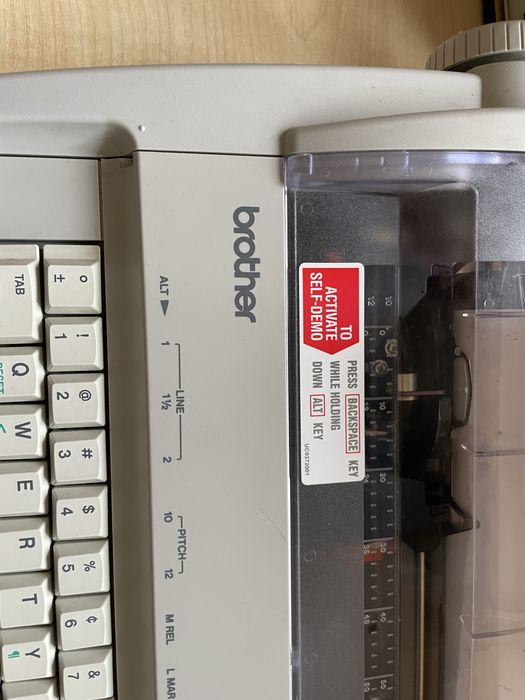 Печатная машинка Brother GX-6750