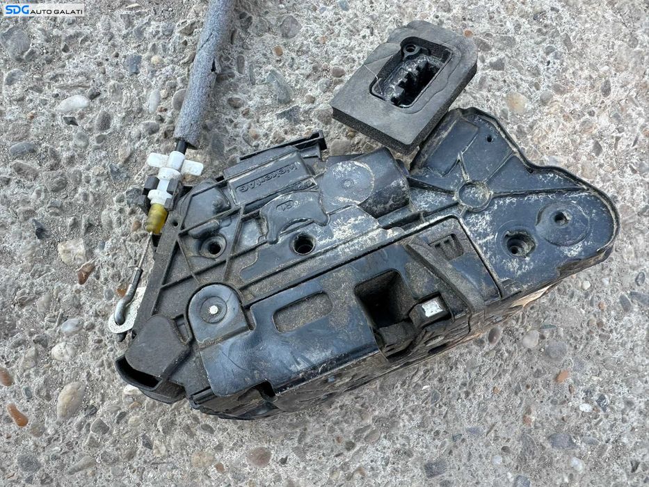 Broasca Incuietoare Usa Portiera Dreapta Fata 7 Pini Volkswagen Sharan 2011 - 2022 Cod 5K2837016D [C8966]