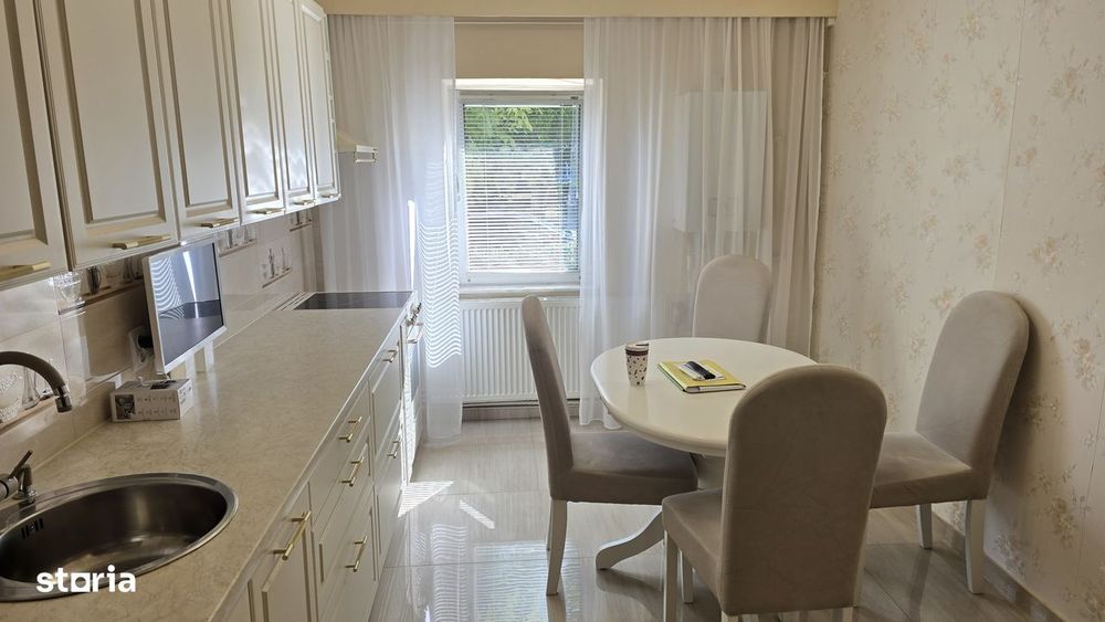 Inchiriez apartament 3 camere decomandat in Deva, I. Creanga, parter