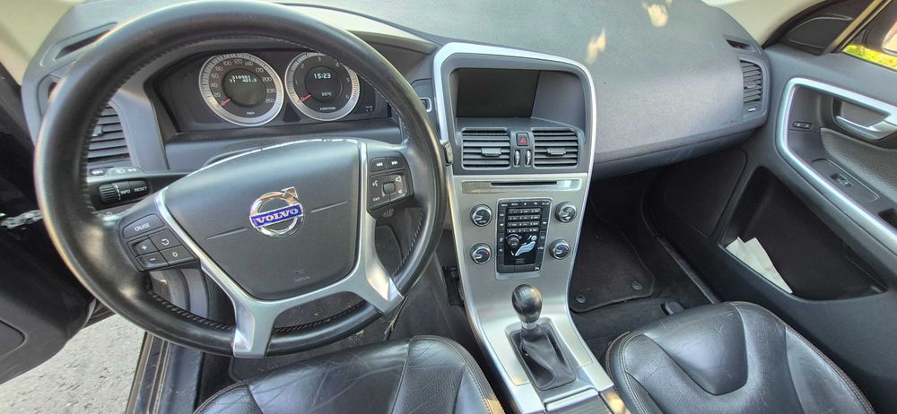 Volvo XC 60 2.4 diesel 200 c.p 2011