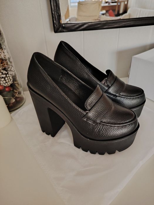 Официални обувки