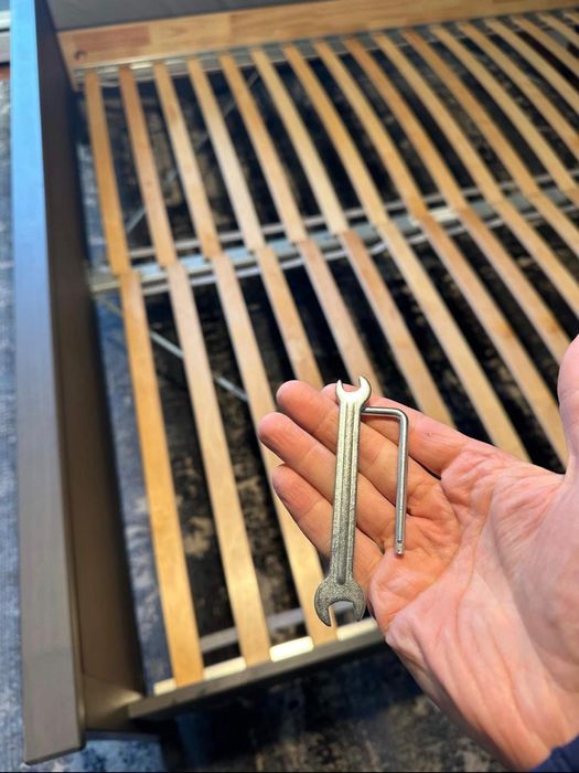 Кровать Ikea HEMNES