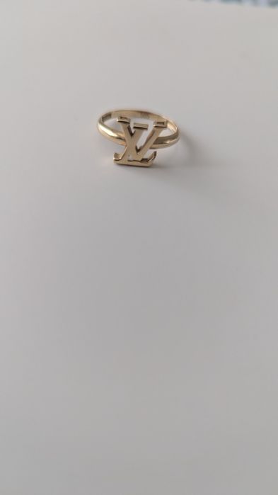 Louis Vuitton кольцо