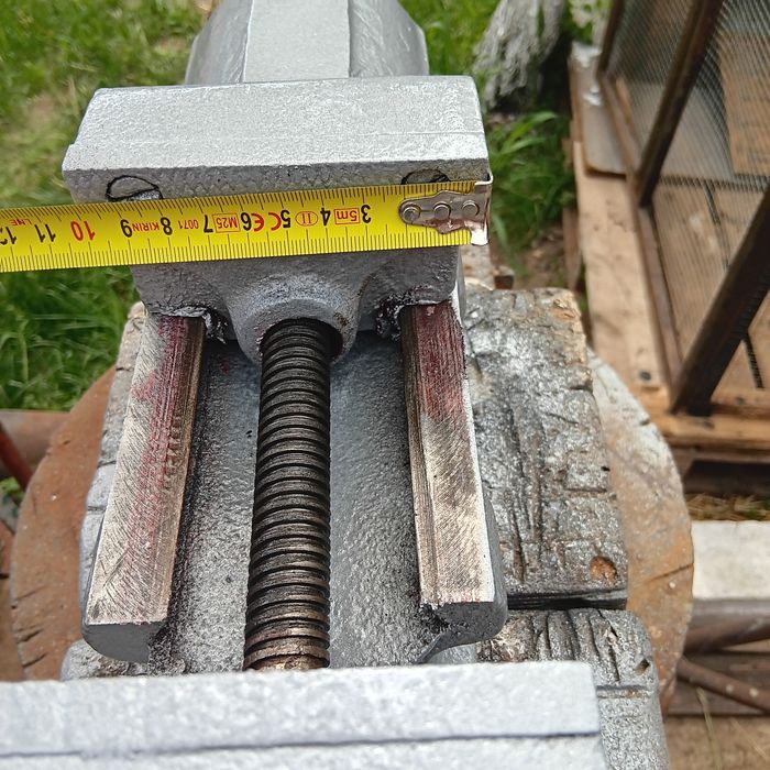 Menghina românească de 100mm