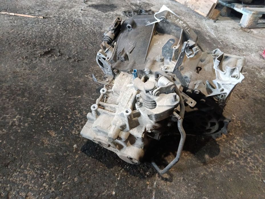 ръчна скоростна кутия 2.2 D Nissan X-Trail